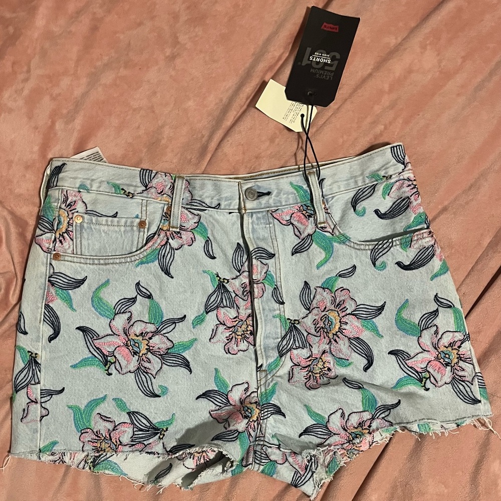 Floral Embroidered Levi 501 Shorts